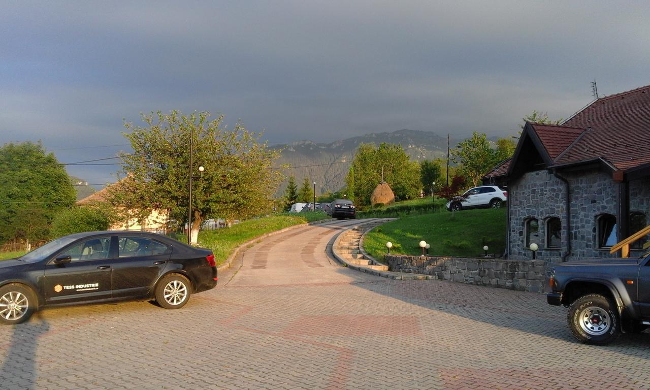 Hotel Sofia Бран Экстерьер фото
